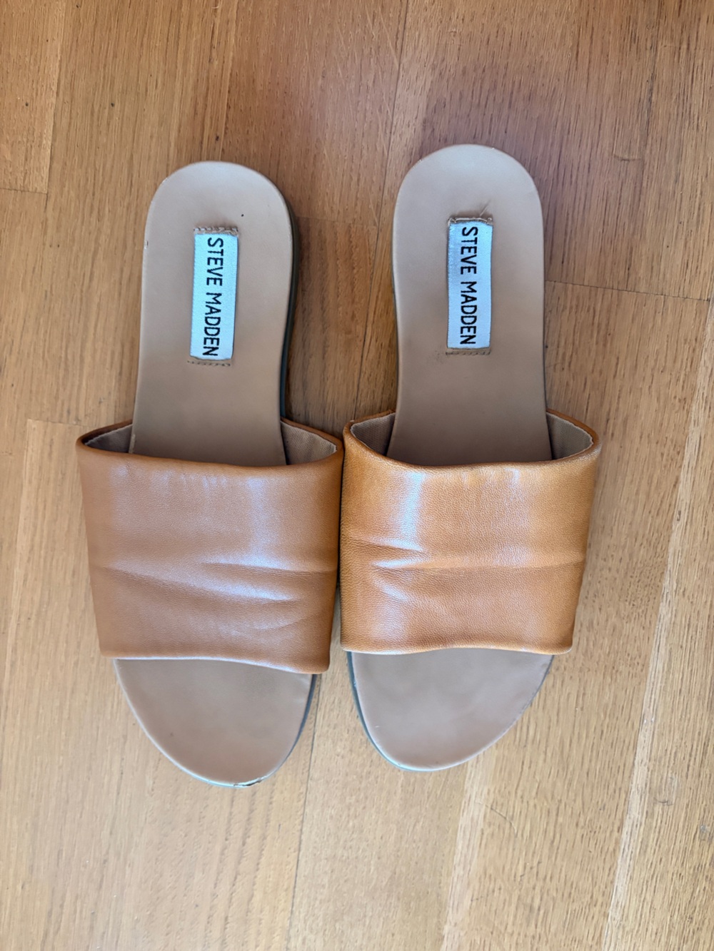 Steve Madden Cognac Brown Padded Sandals - Picture 3 of 3